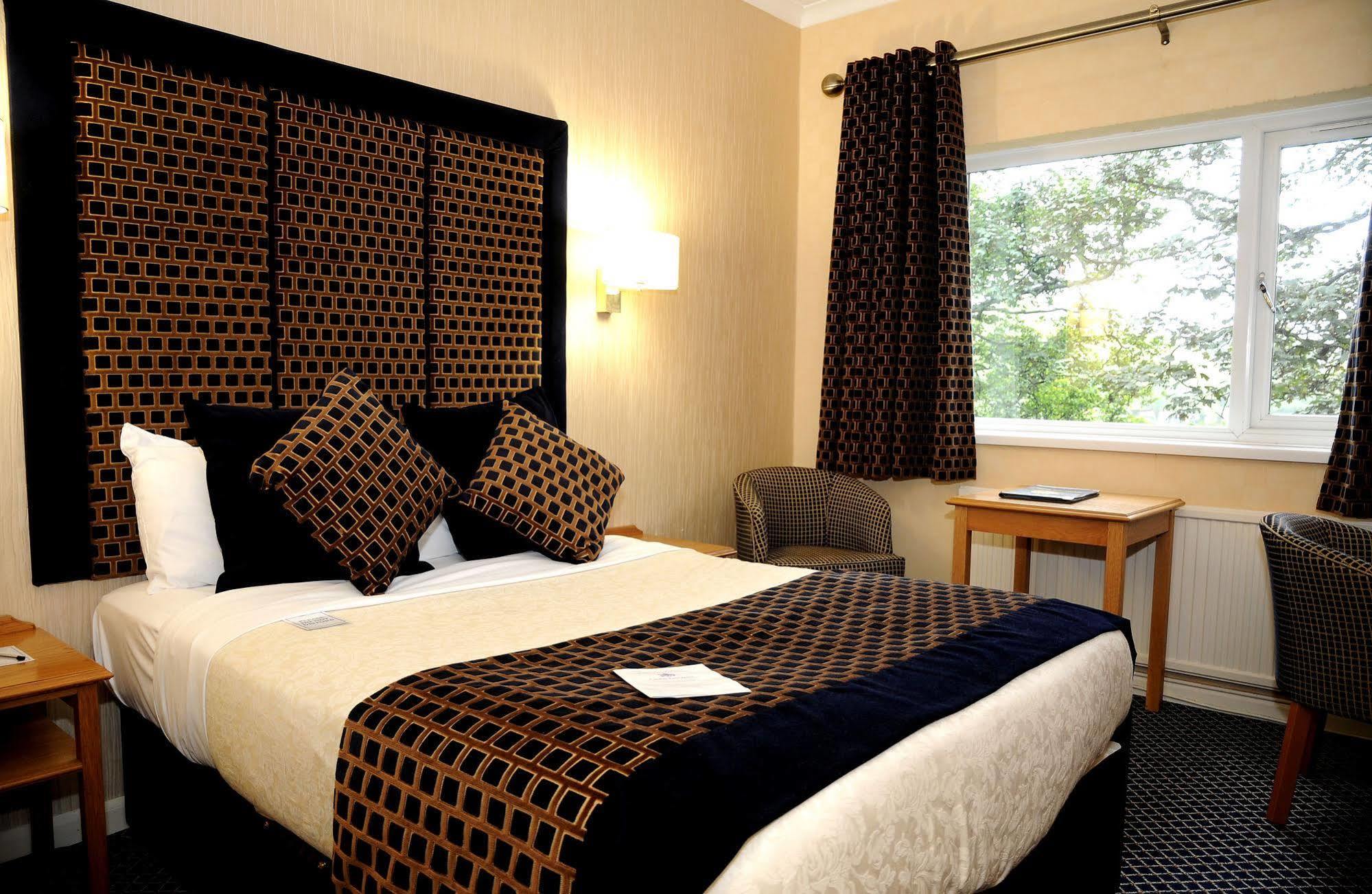 Carlton Park Hotel 로더럼 외부 사진